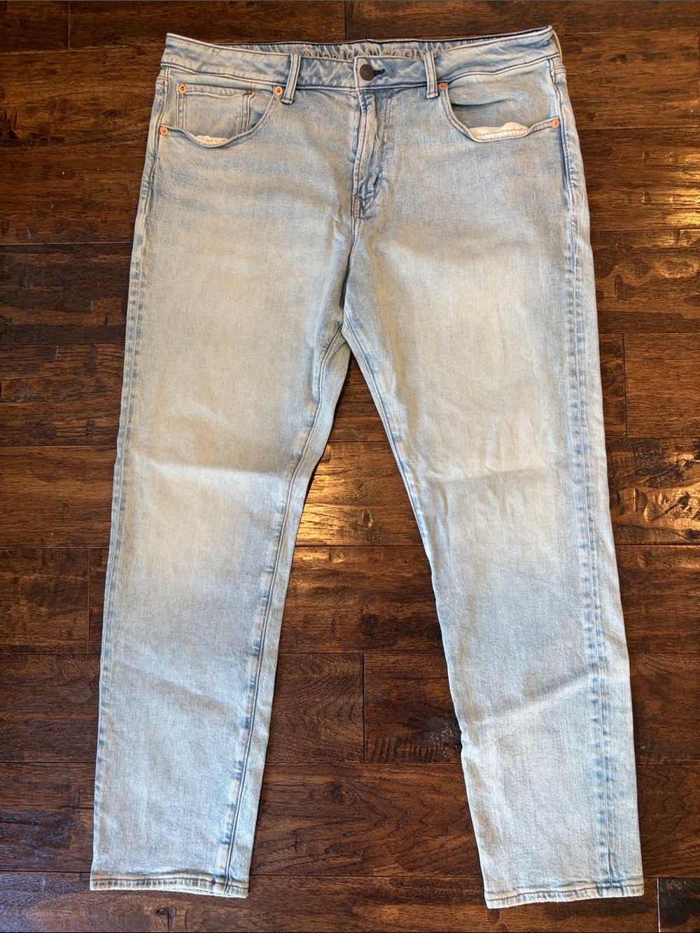 American Eagle light Wash Men’s Jeans-Straight Fit